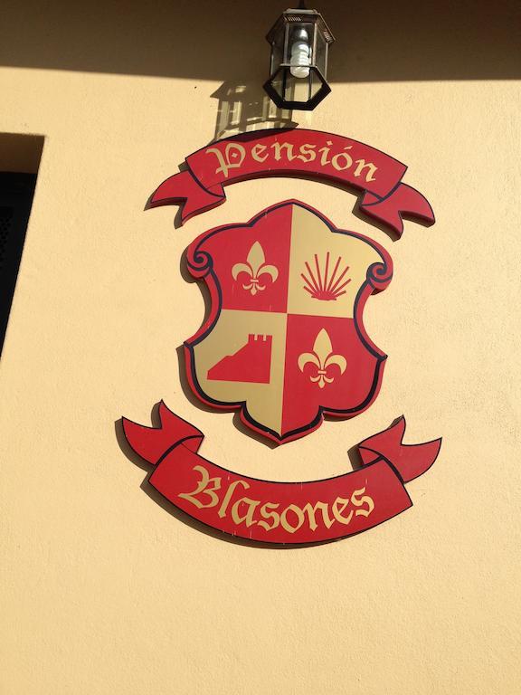 Pension Blasones Sarria Exterior photo